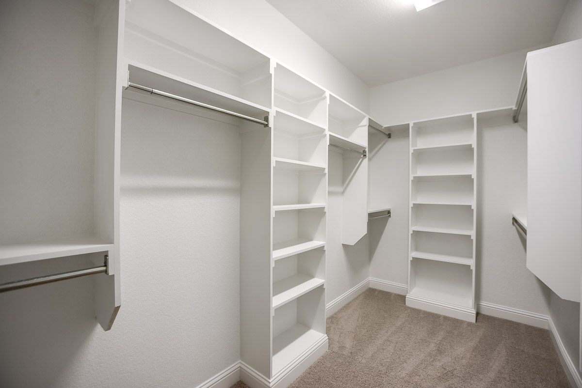 Plan 1509 Primary Closet Representative Image