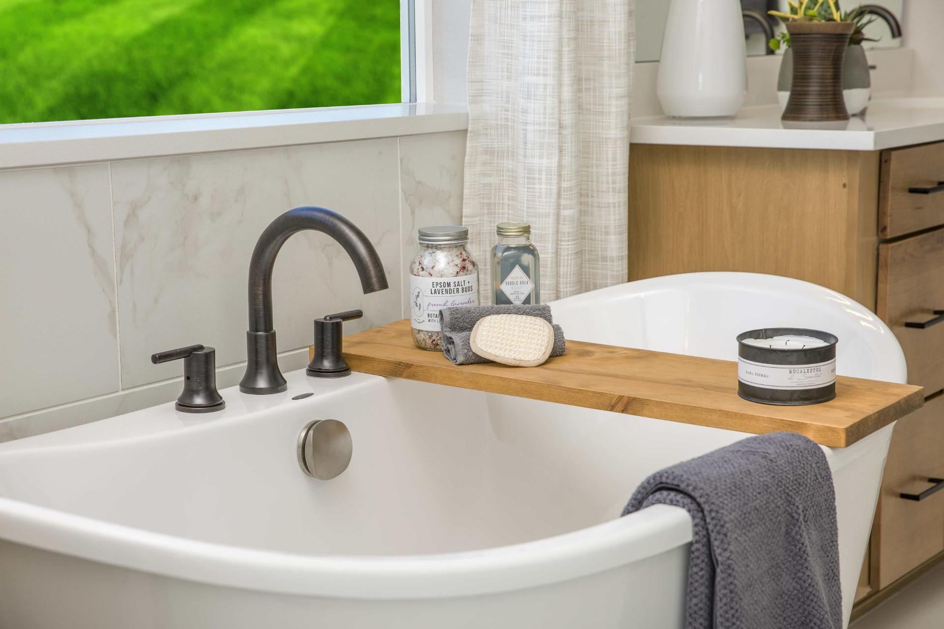 Plan C652 Bathtub Photo by American Legend Homes