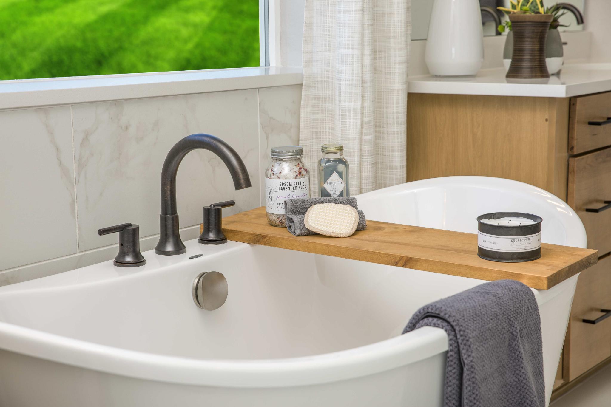 Plan C652 Bathtub Photo by American Legend Homes