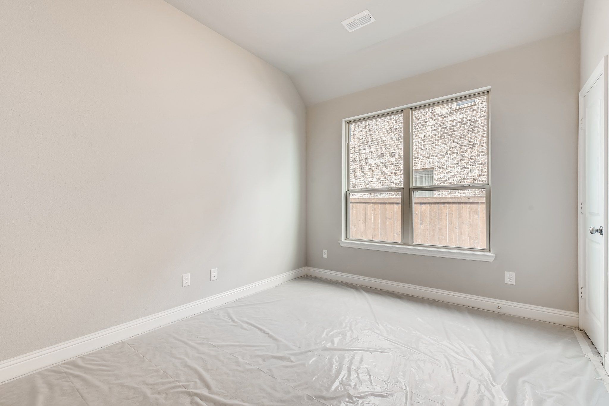 Plan 1139 Secondary Bedroom Representative Image