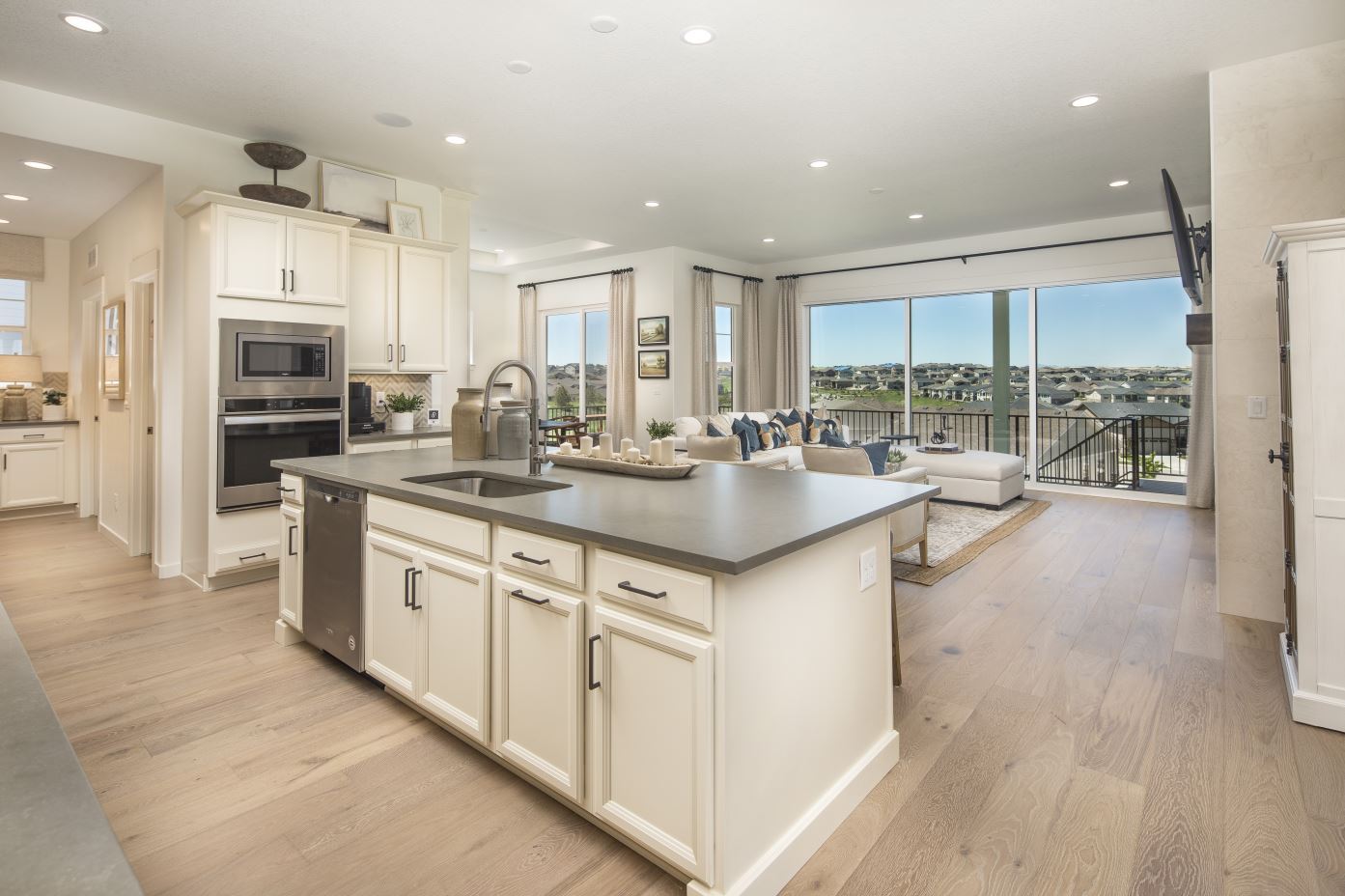 Plan C555 Kitchen Representative Photo