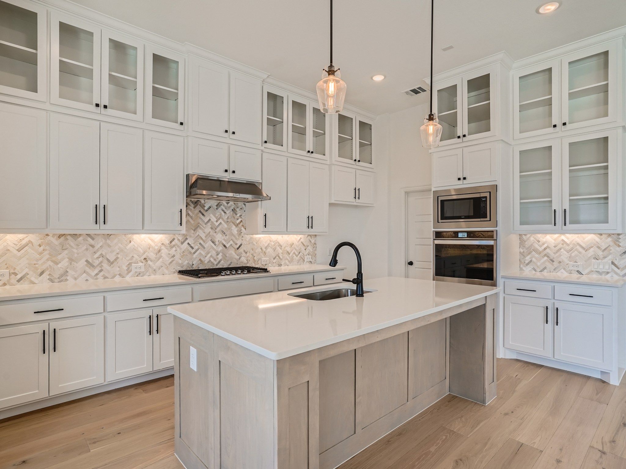 Plan 1688 Kitchen Representative Image