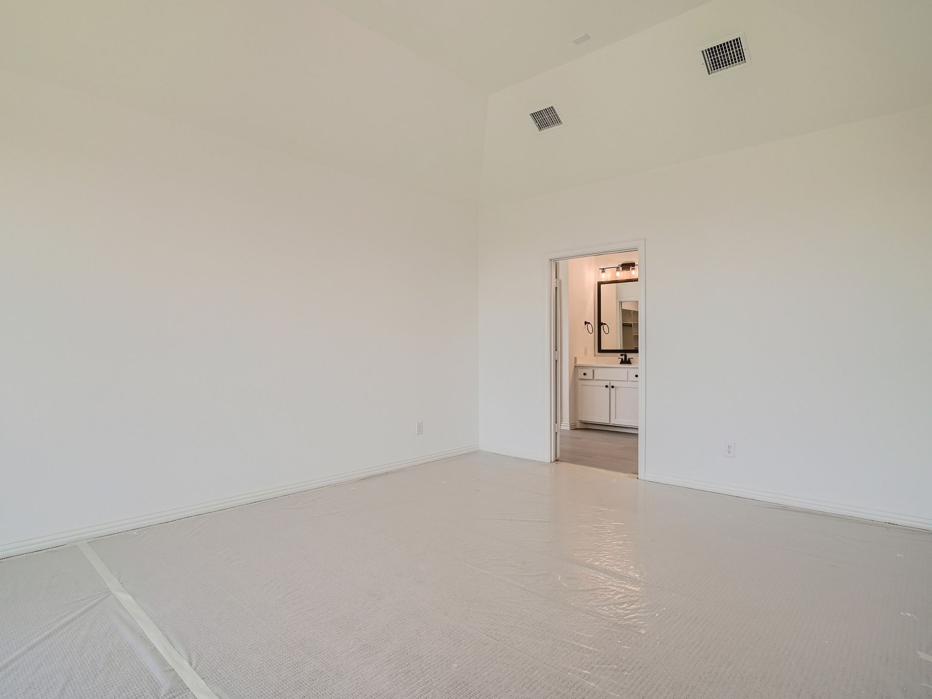 Plan 1688 Main Bedroom Representative Image