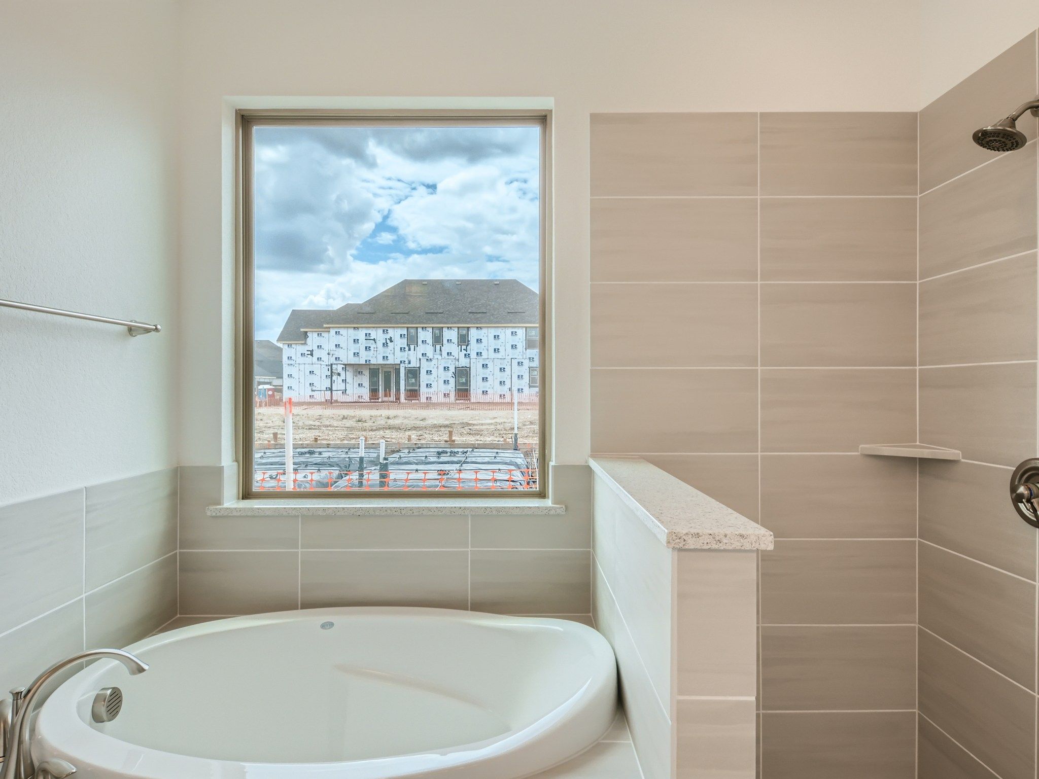 Plan 1404 Main Bathroom Representative Photo
