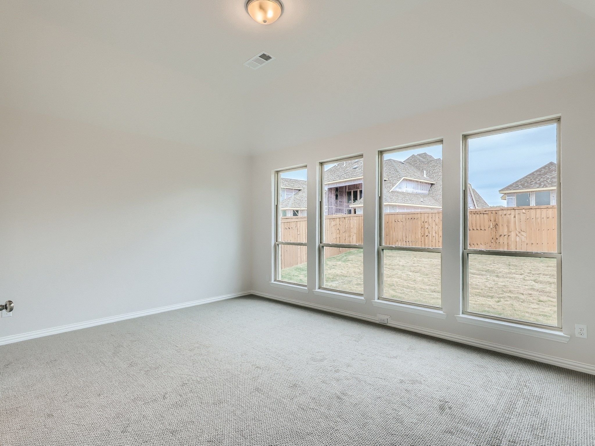 Plan 1690 Main Bedroom Representative Photo