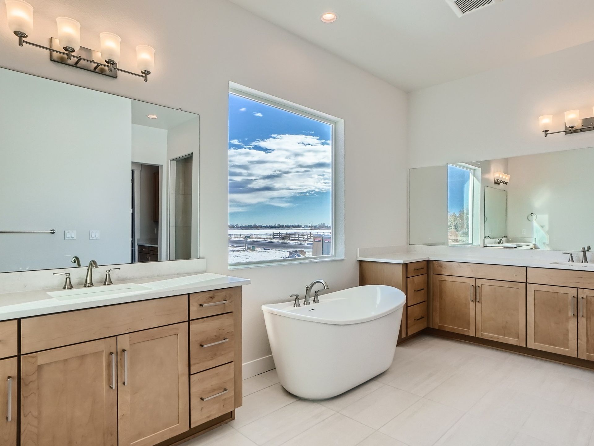 Plan C655 Main Bathroom Representative Photo