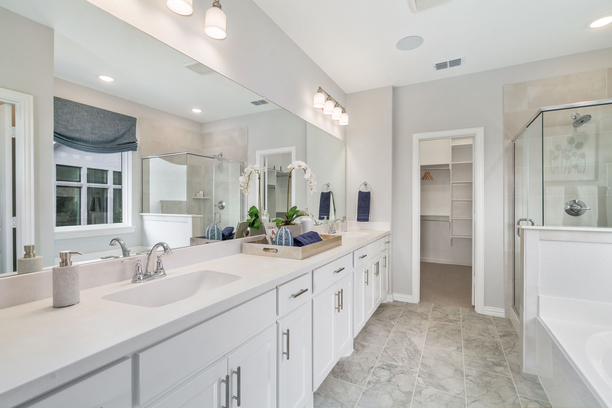 Plan 1523 Main Bathroom Photo by American Legend Homes
