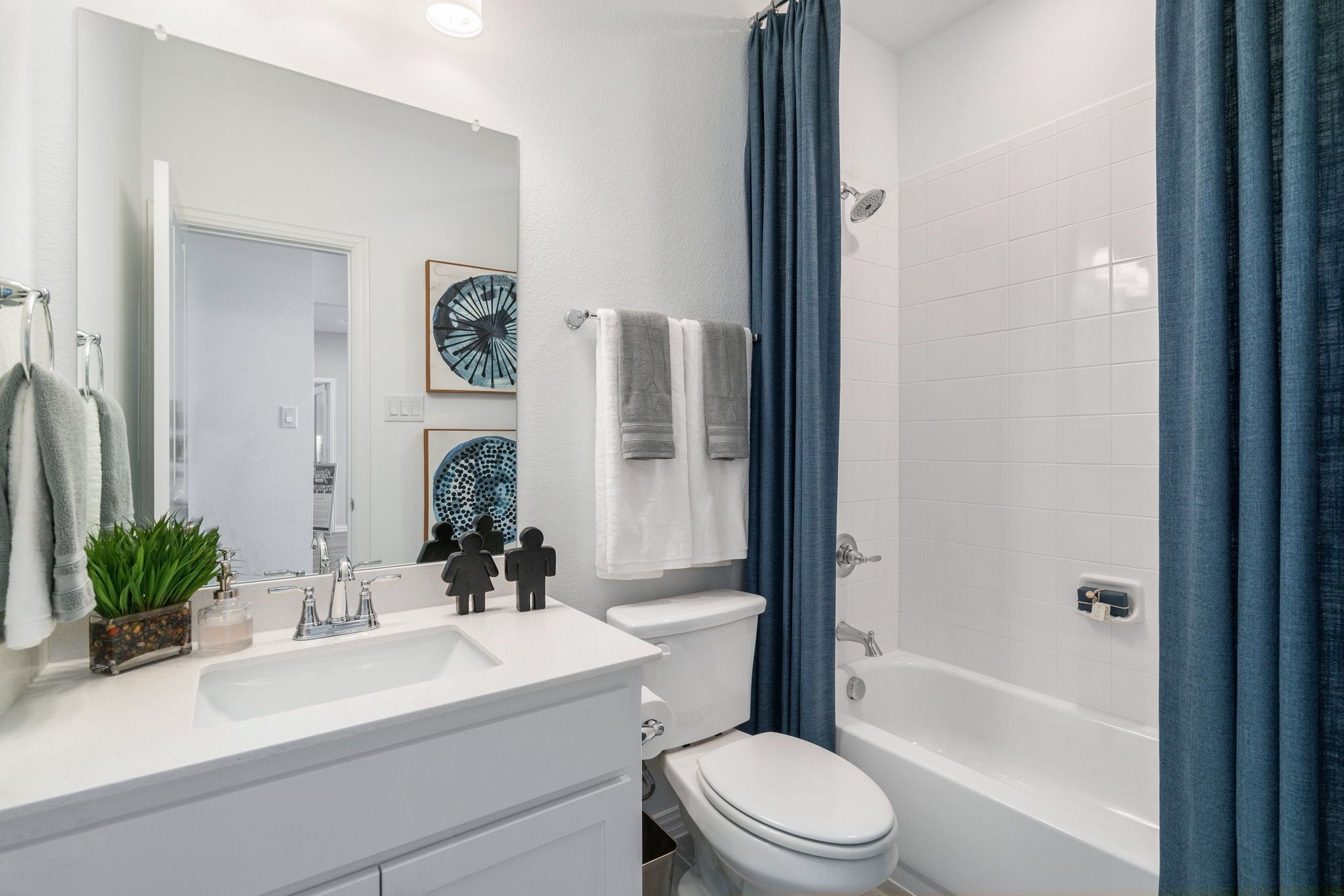 Plan 1523 Bathroom Photo by American Legend Homes