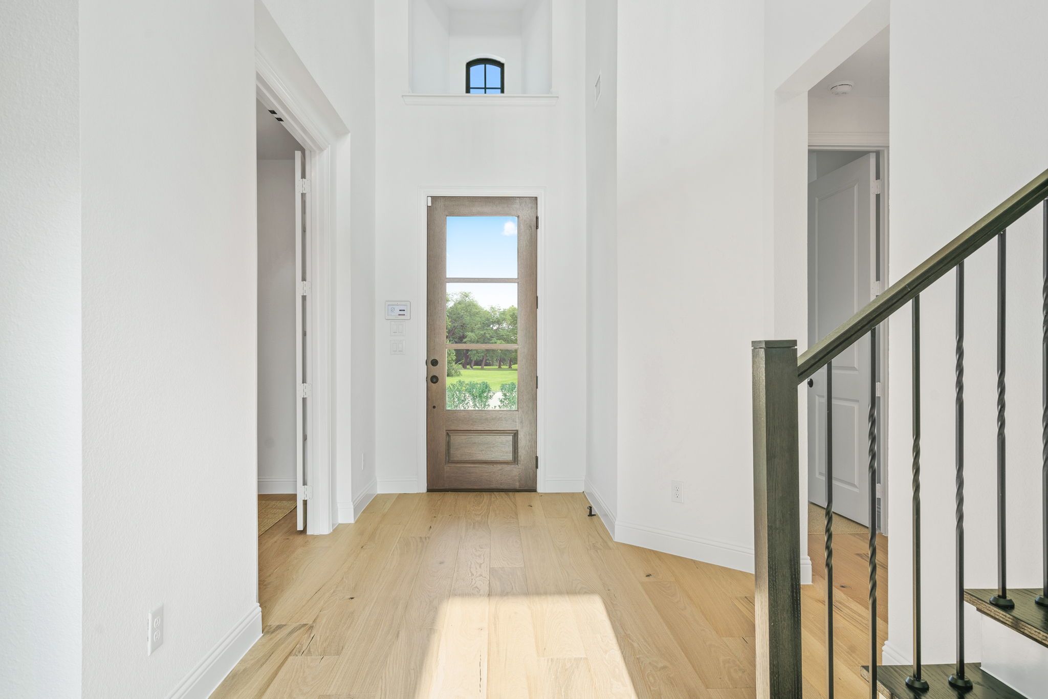 Plan 1686 Foyer Photo by American Legend Homes