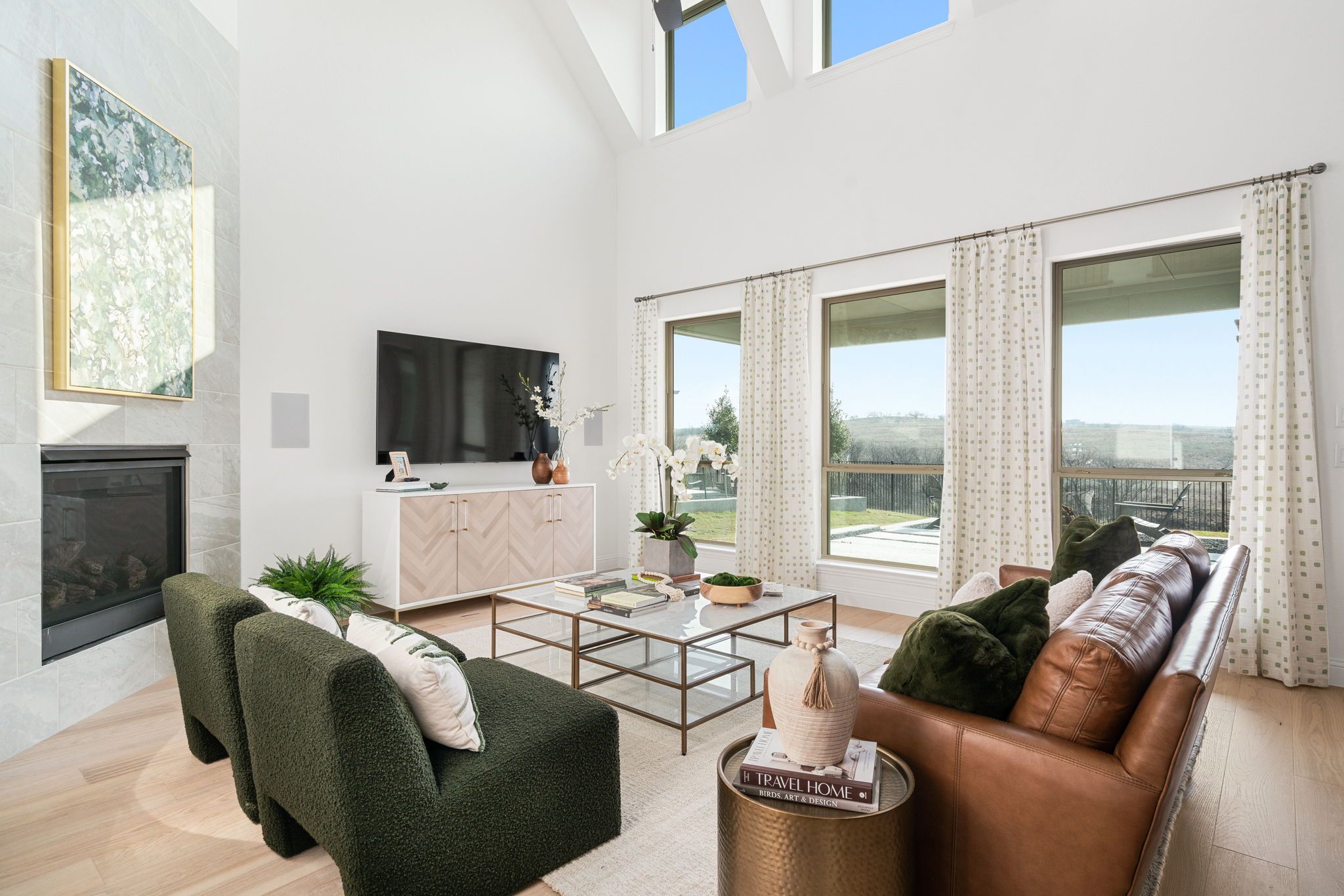 Plan 1686 Living Room Photo by American Legend Homes