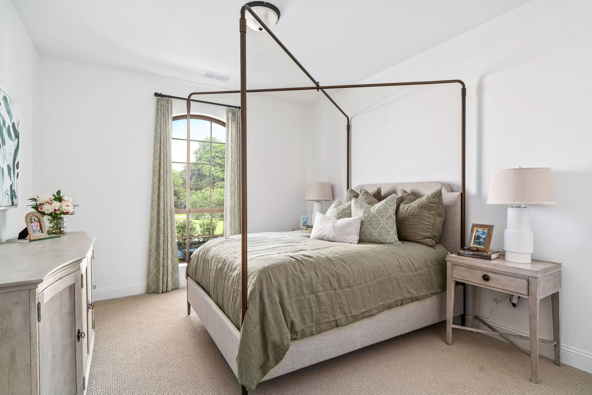 Plan 1686 Guest Room Photo by American Legend Homes