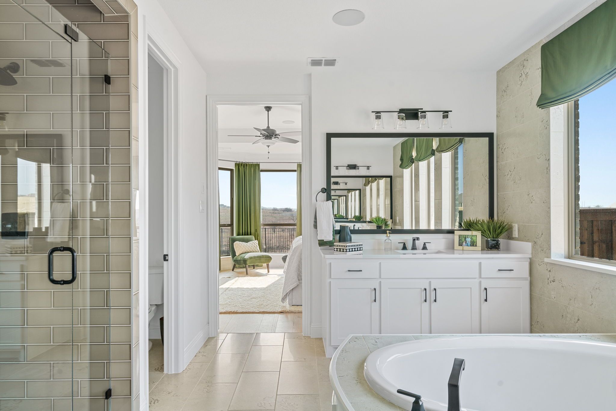 Plan 1686 Main Bathroom Photo by American Legend Homes