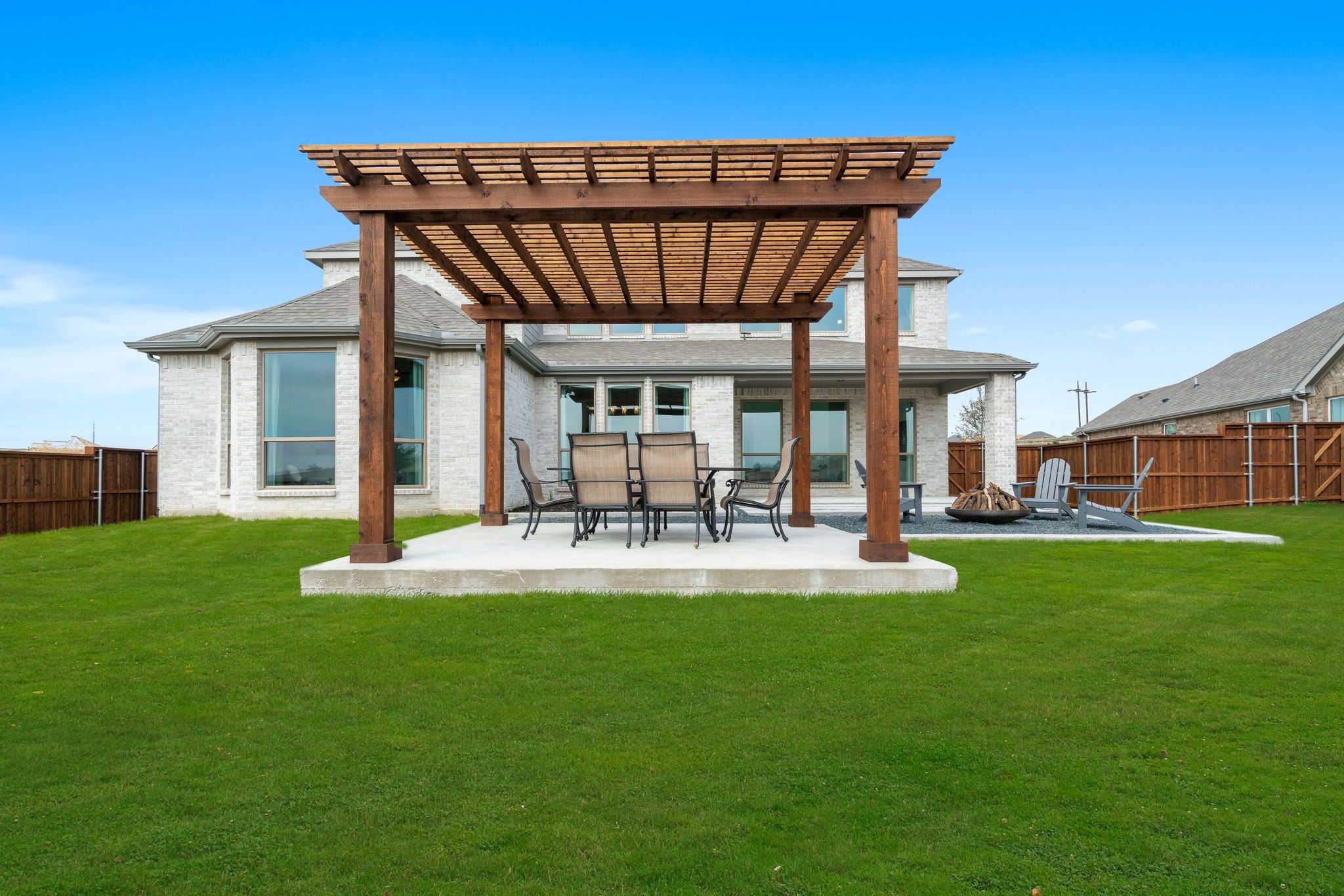 Plan 1686 Exterior Photo by American Legend Homes