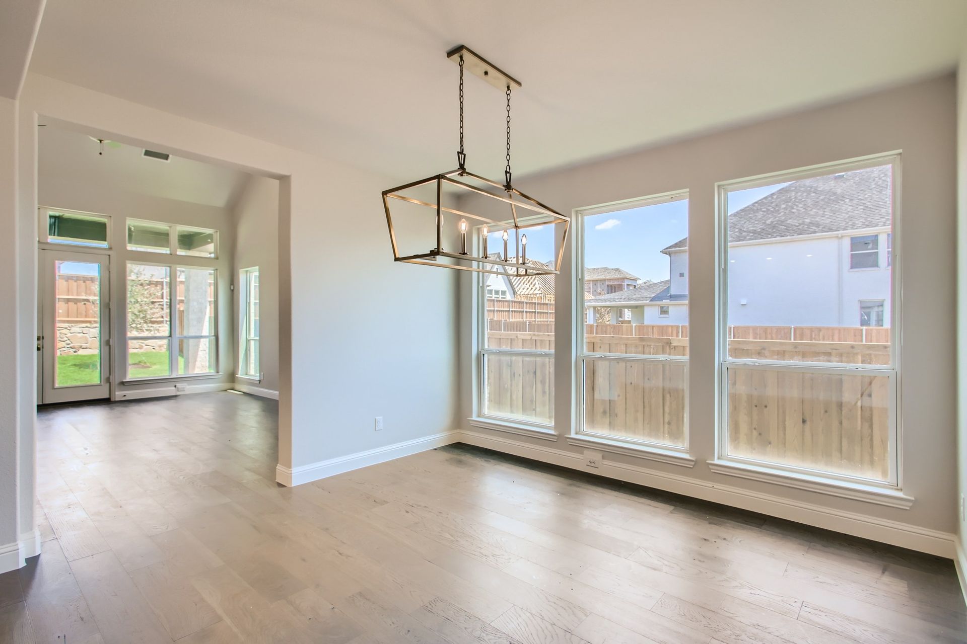 Plan 1135 Dining Area Representative Photo
