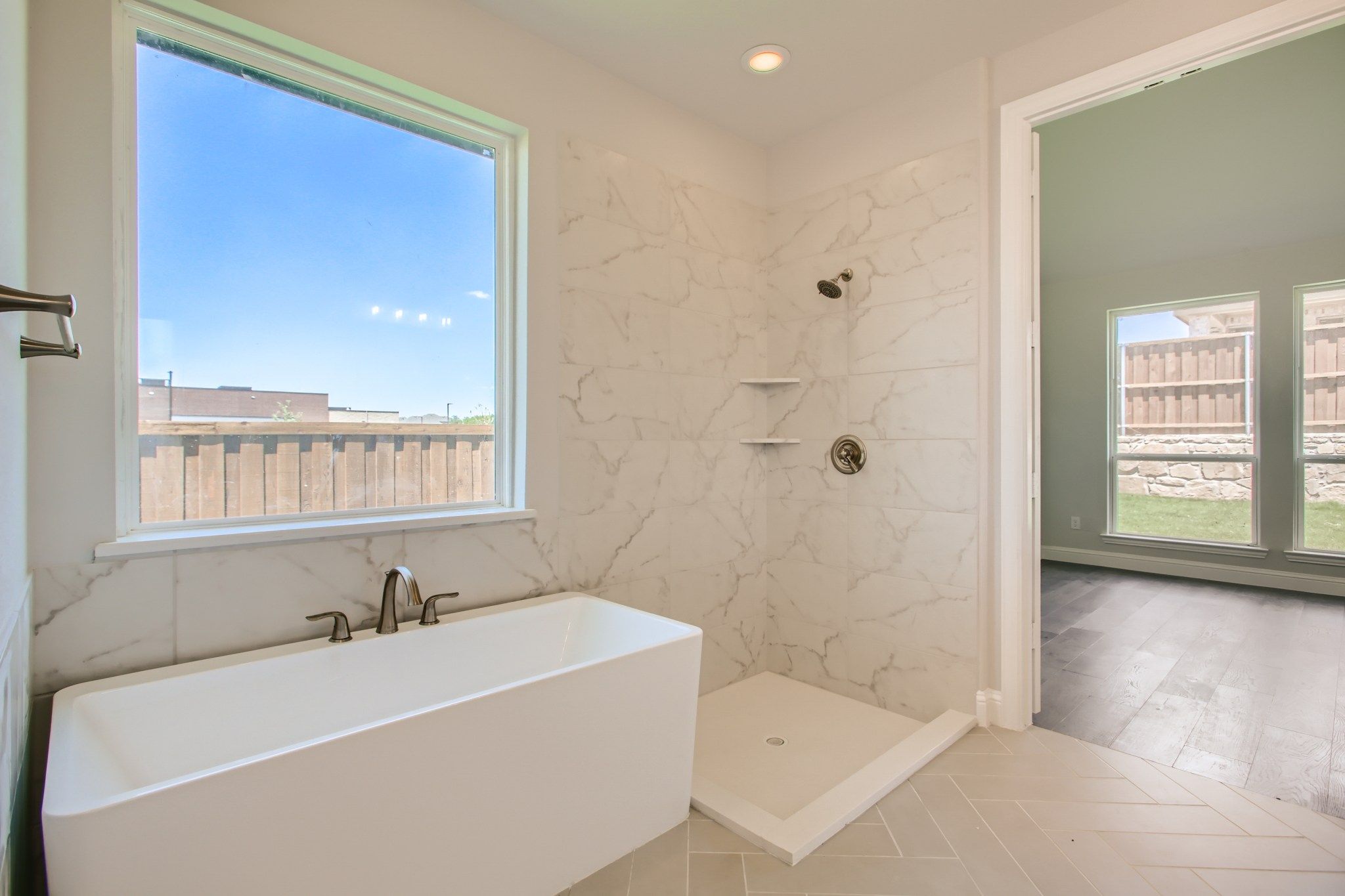 Plan 1135 Main Bathroom Representative Photo