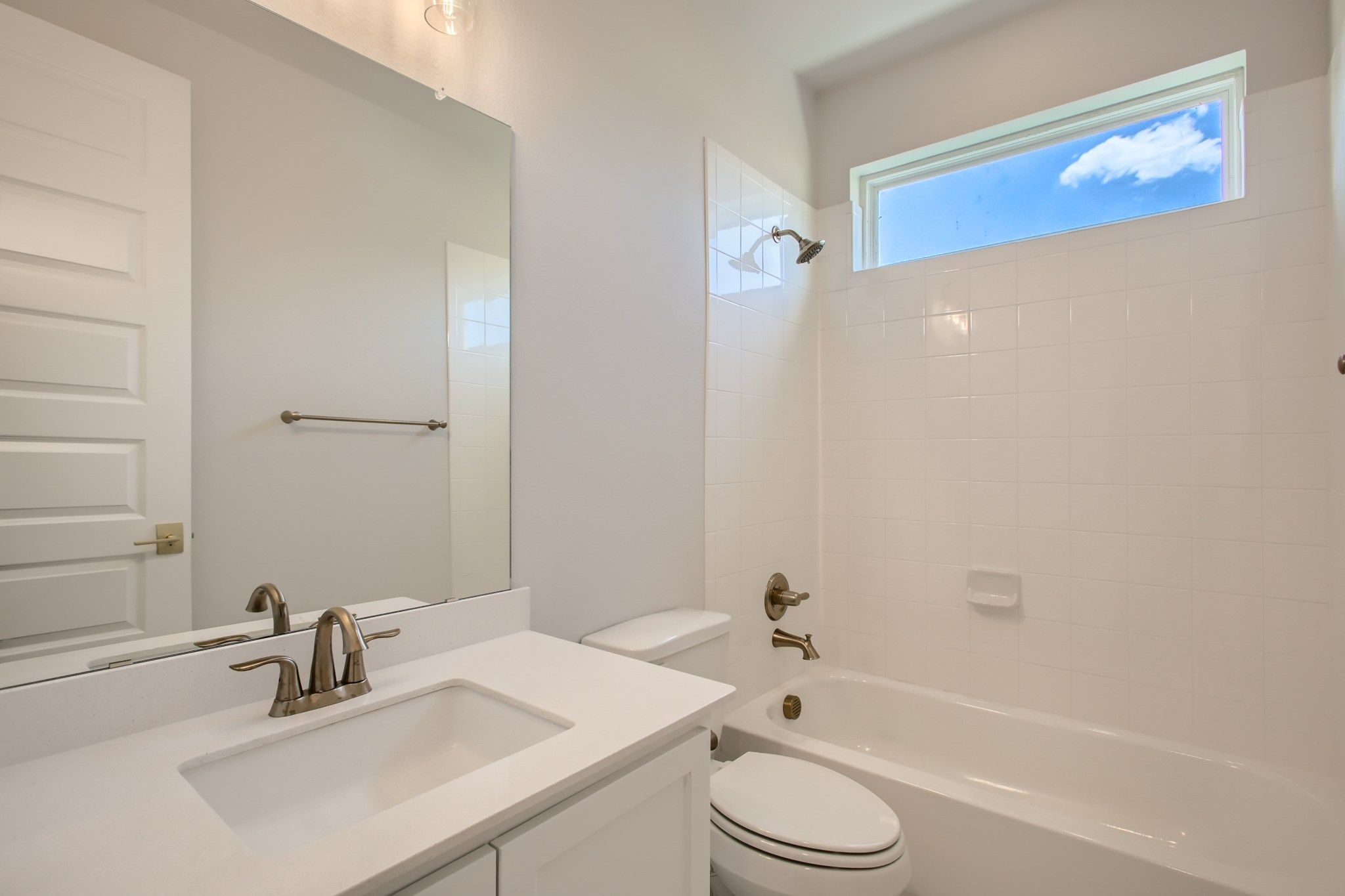 Plan 1135 Secondary Bathroom Representative Photo