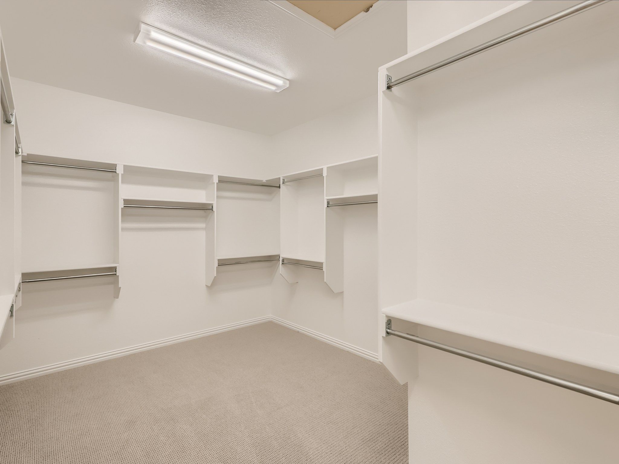 Plan 1531 Main Closet Representative Photo