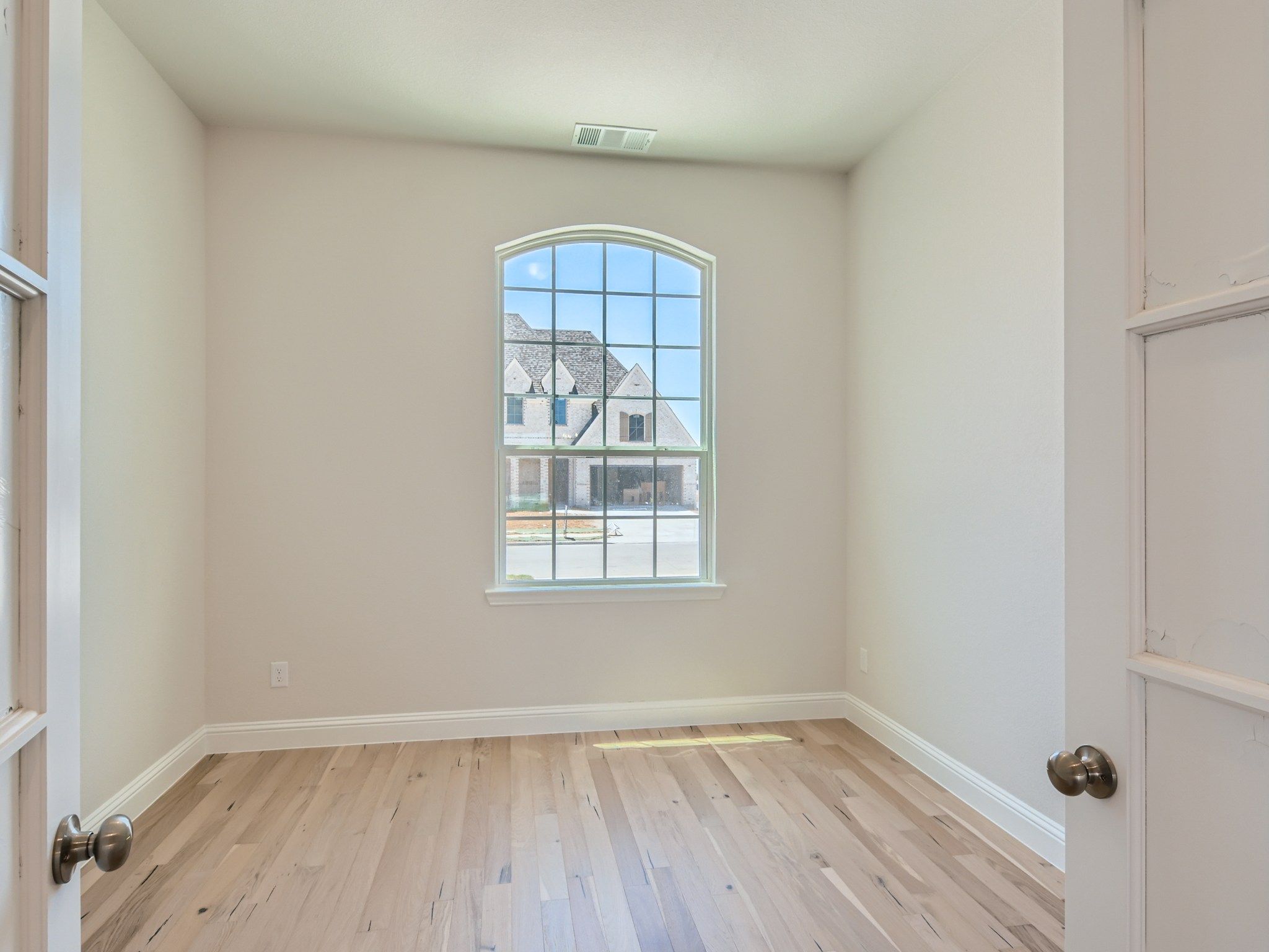 Plan 694 Home Office Representative Photo