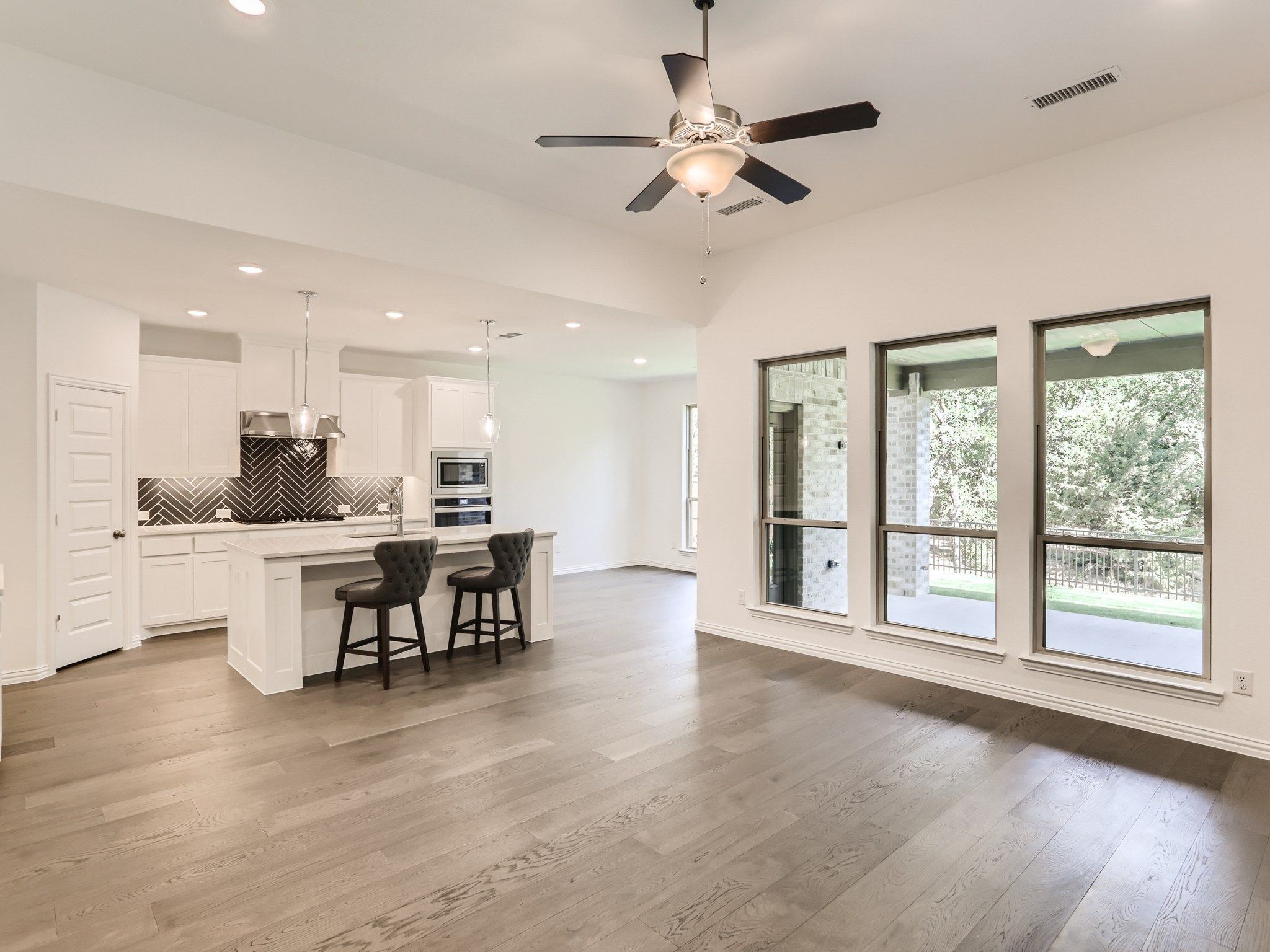 Plan 1520 Living/Kitchen Representative Photo