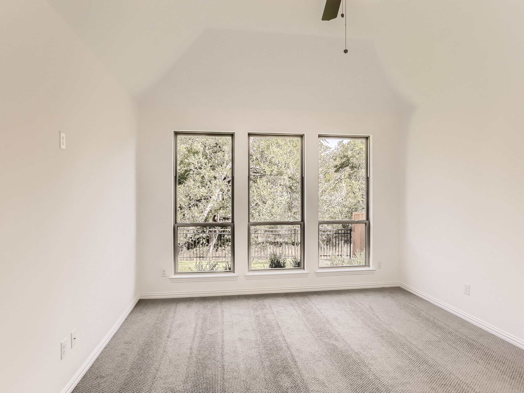 Plan 1520 Main Bedroom Representative Photo