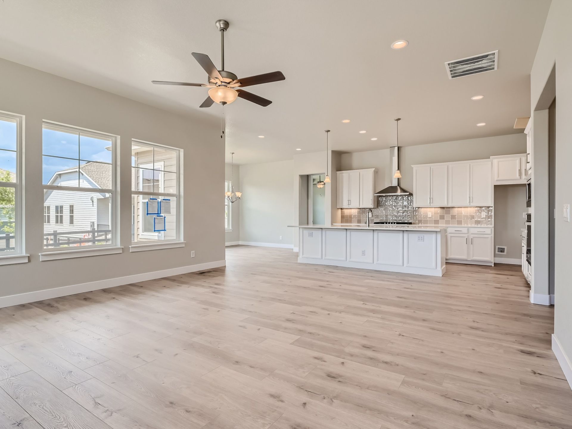 Plan C552 LIving Room/Kitchen Representative Photo
