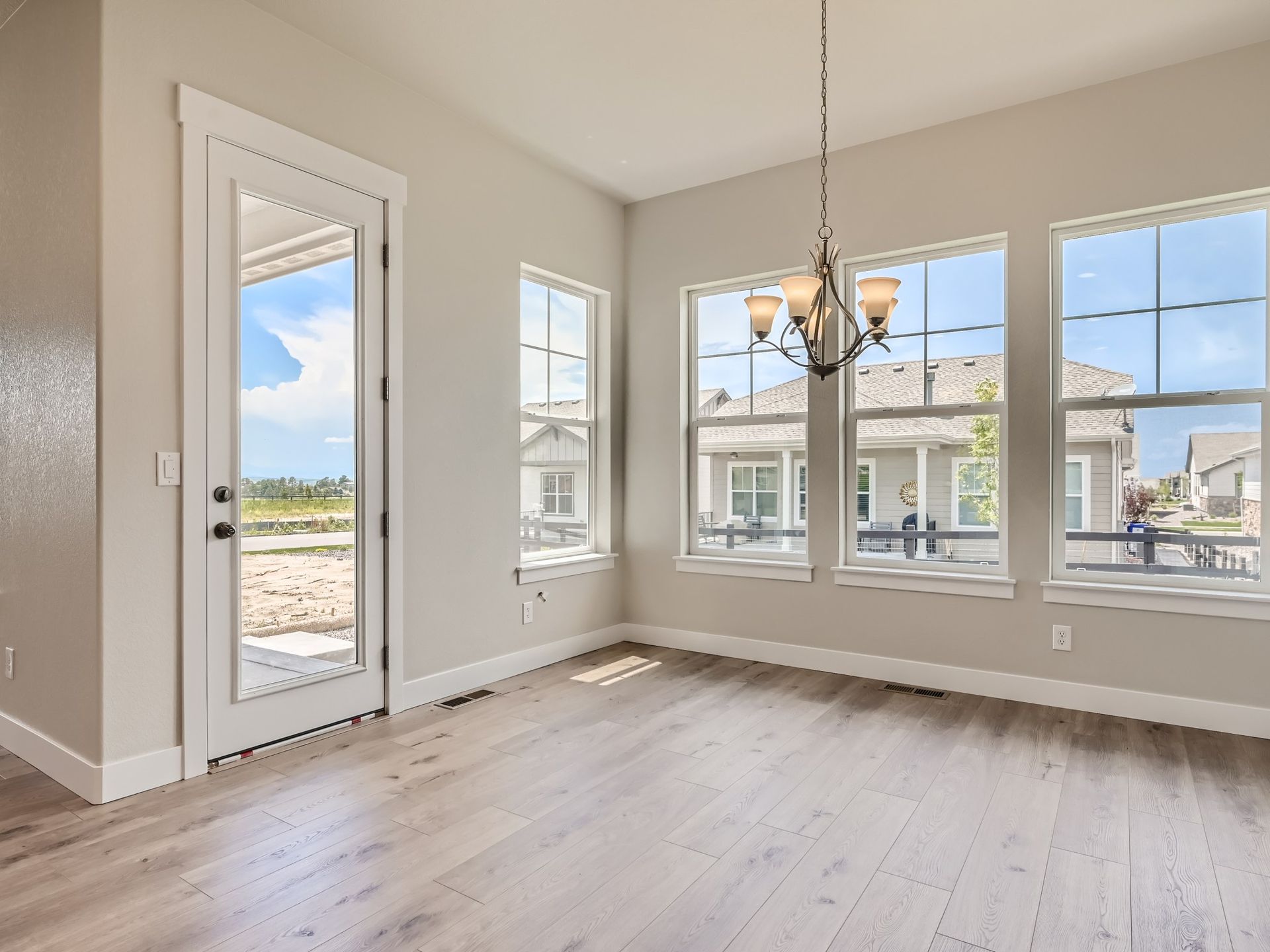 Plan C552 Dining Room Representative Photo