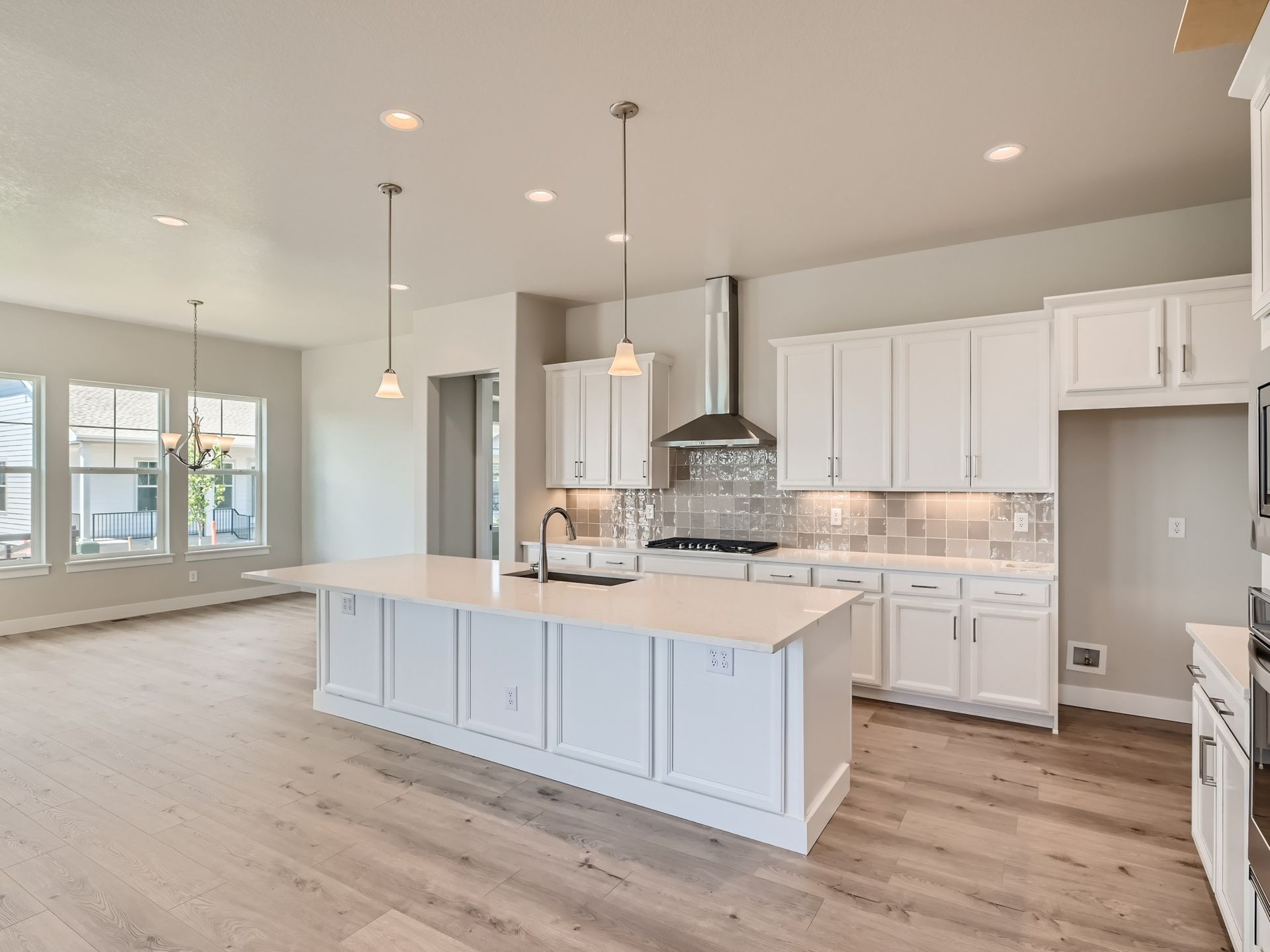 Plan C552 Kitchen Representative Photo