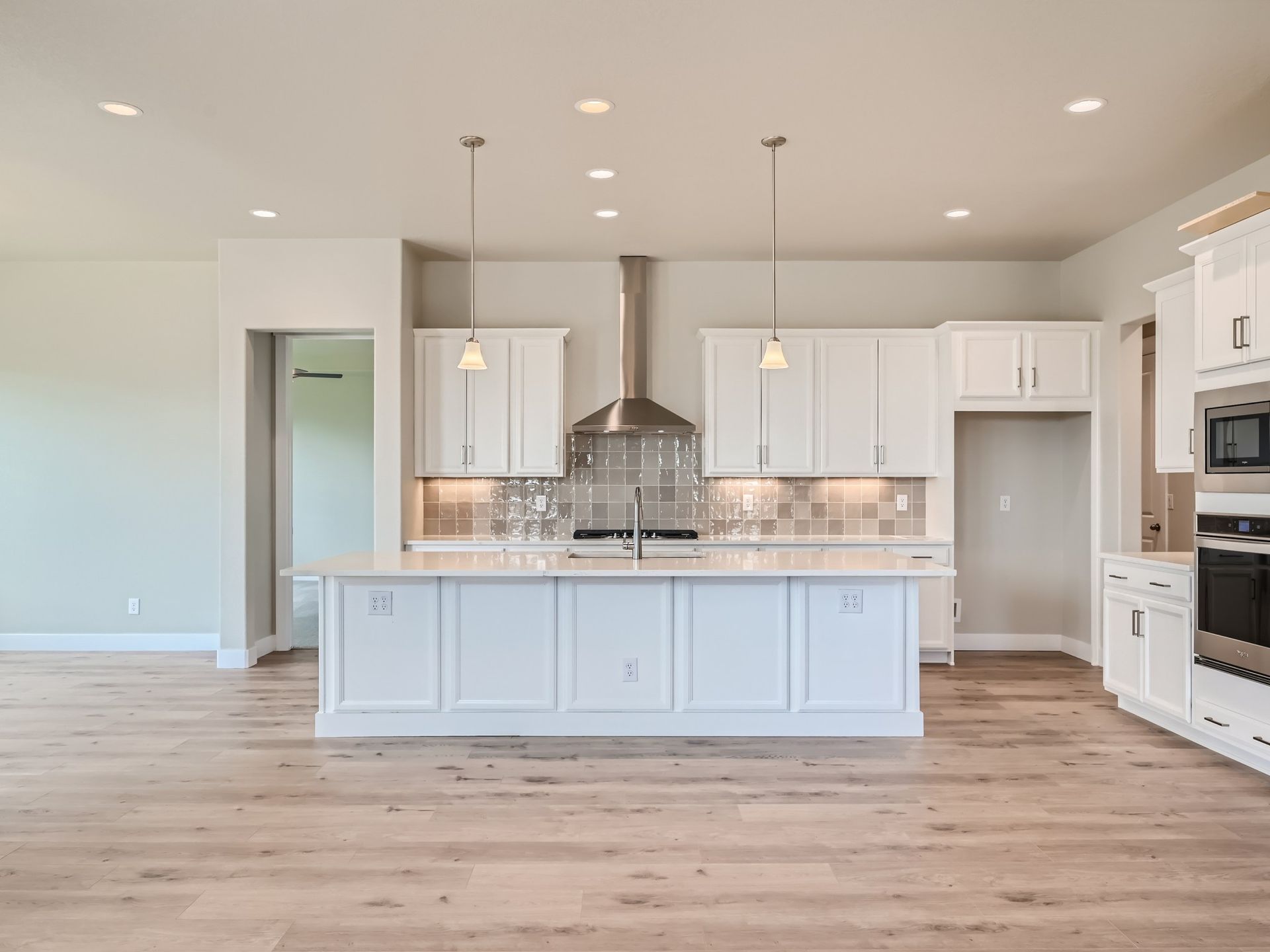 Plan C552 Kitchen Representative Photo