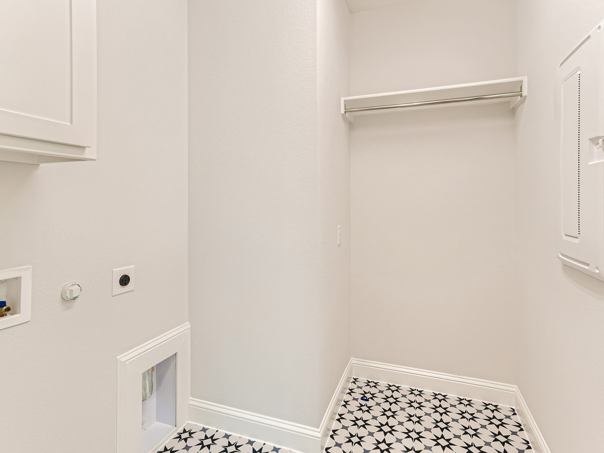 Plan 1401 Laundry Room Representative Photo
