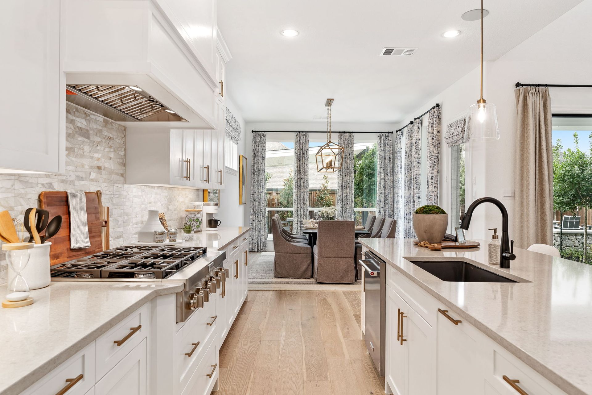 American Legend Homes Plan 1639 Kitchen Photo