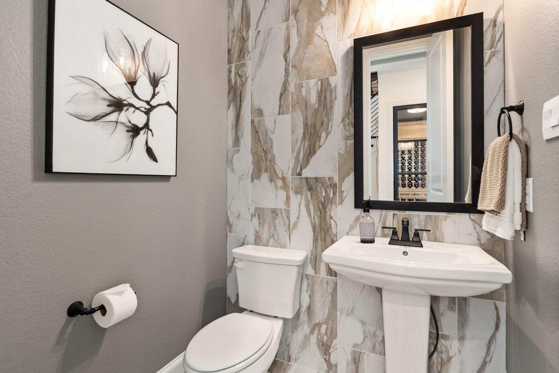 American Legend Homes Plan 1639 Powder Bath Photo