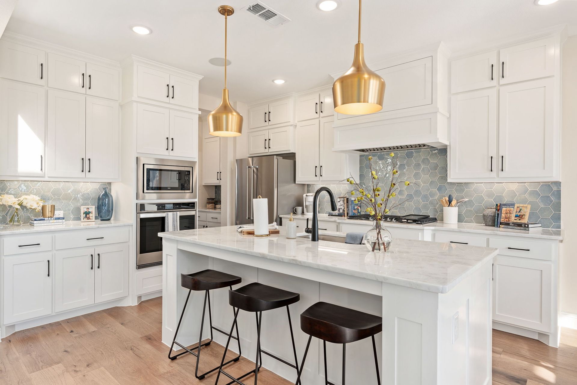 BridgeWater Model Plan 1687 by American Legend Homes