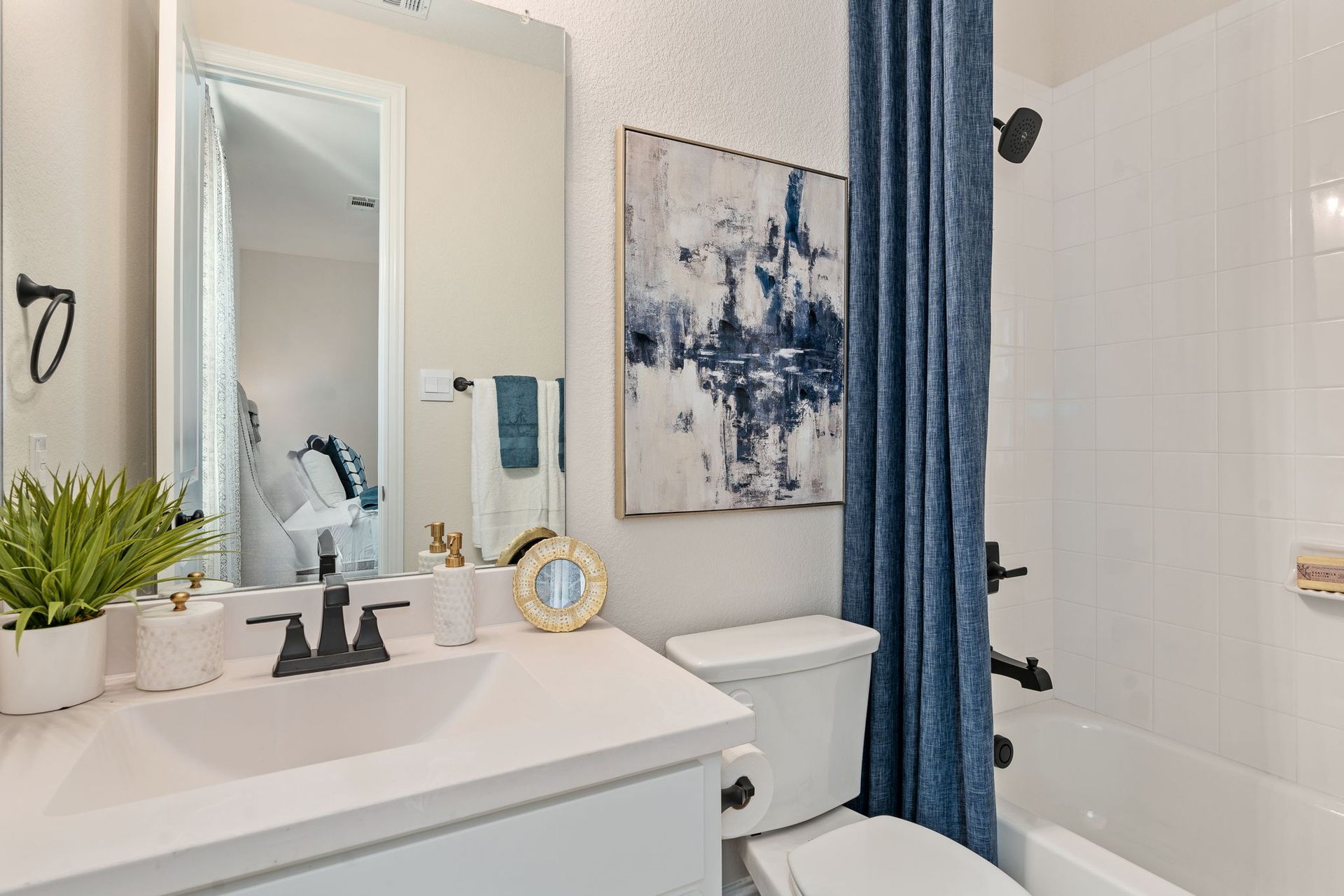 BridgeWater Model Plan 1687 by American Legend Homes