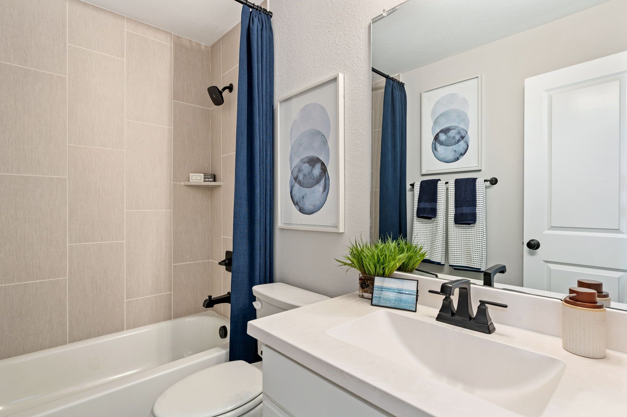 BridgeWater Model Plan 1687 by American Legend Homes