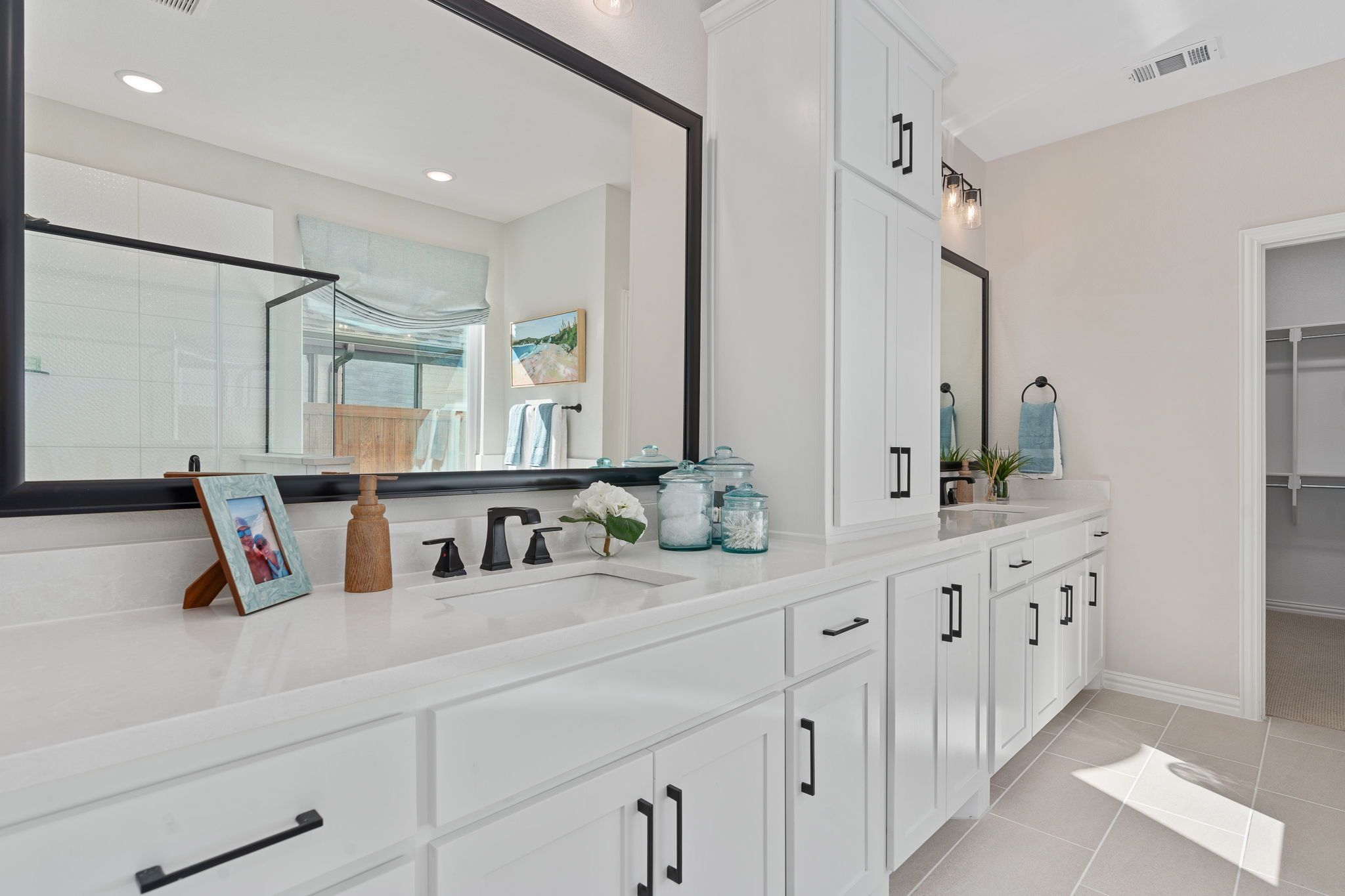 Plan 1534 Main Bathroom Representative Photo by American Legend Homes