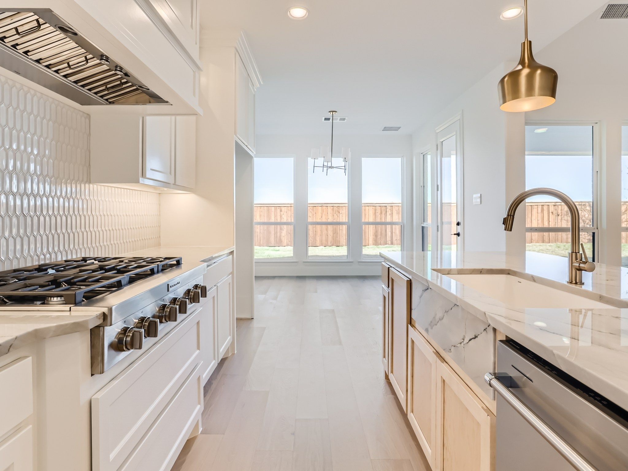 Plan 1629 Kitchen Representative Image