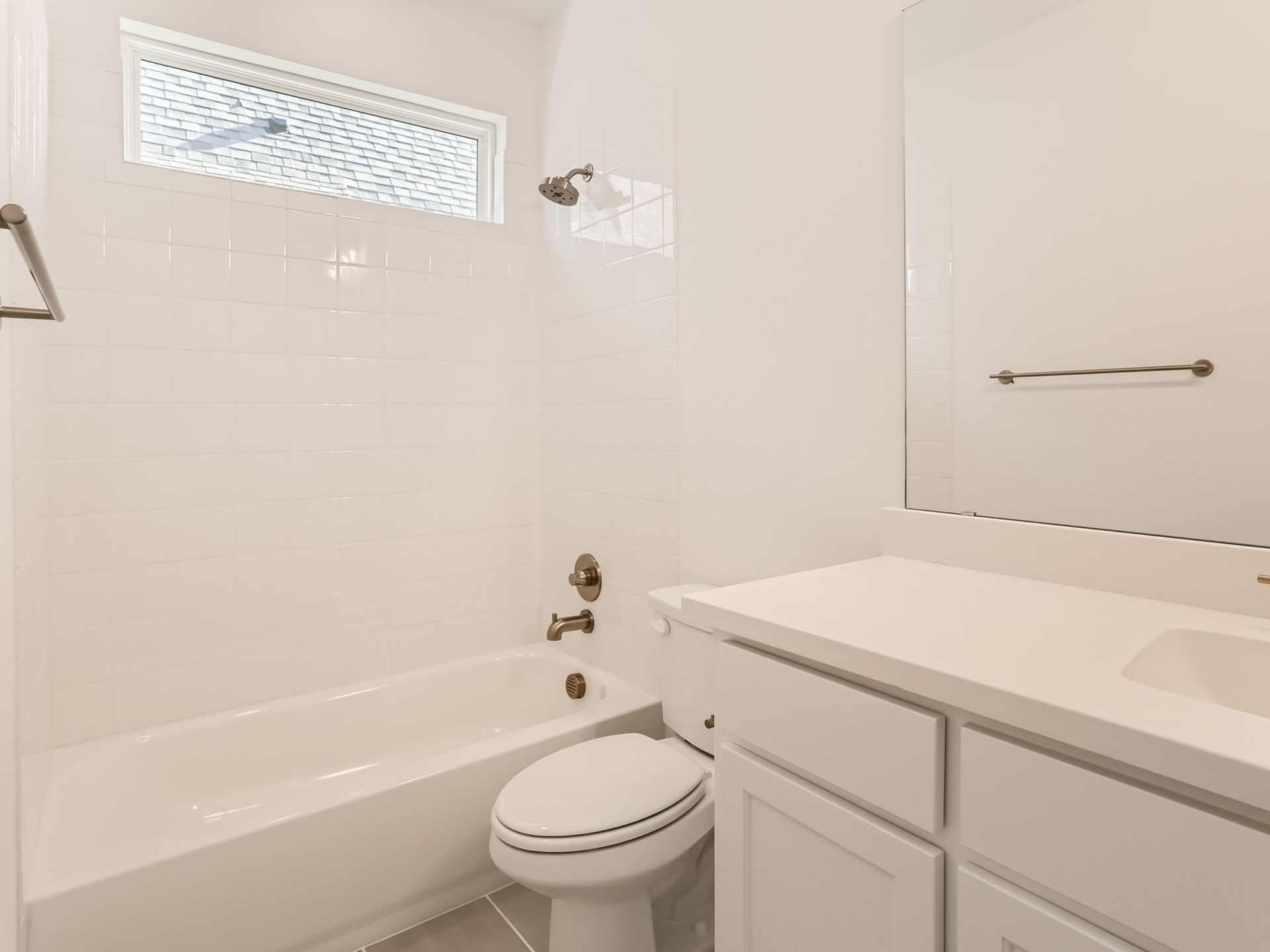 Plan 1629 Secondary Bathroom Representative Image