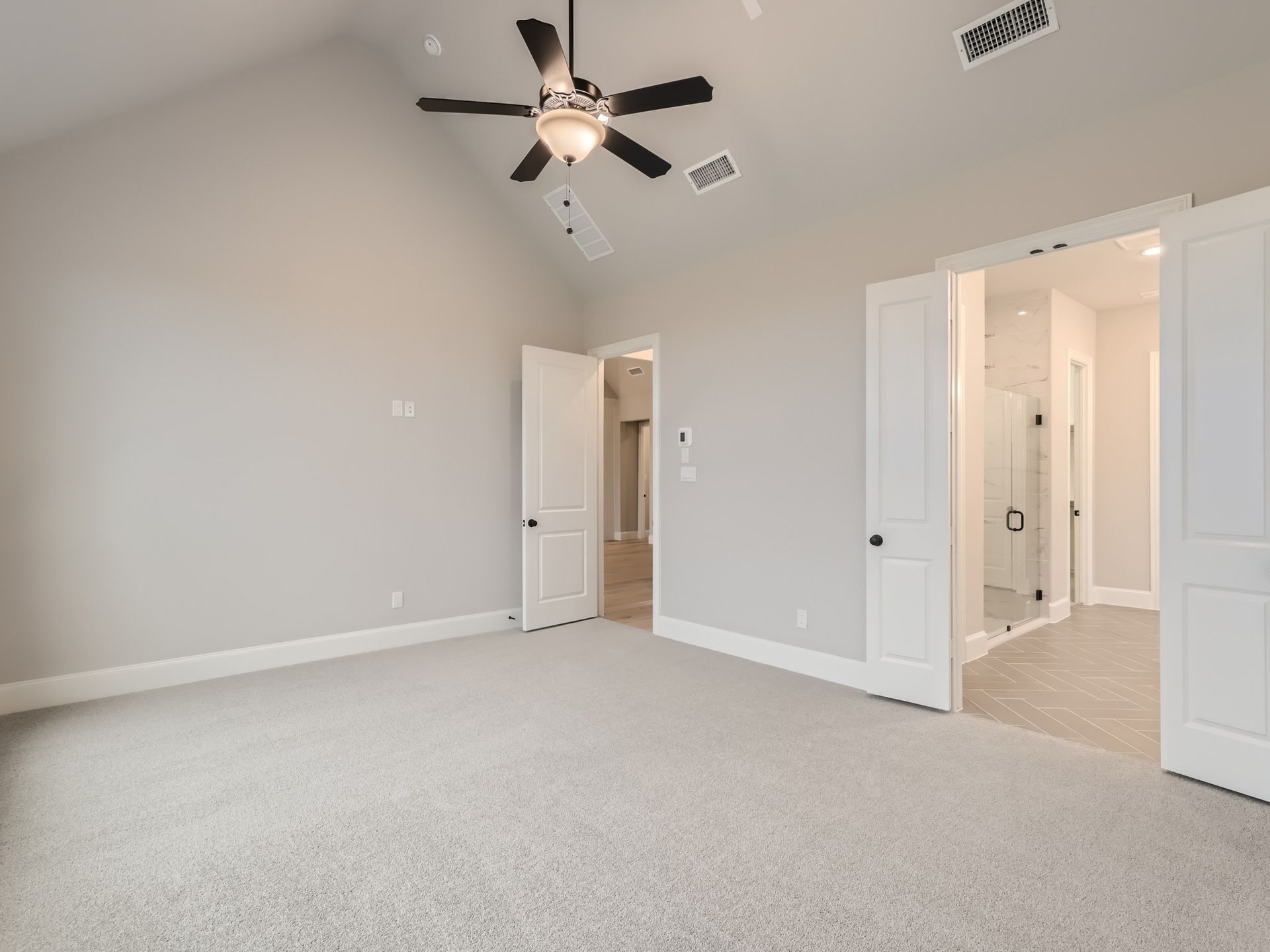 Plan 1624 Main Bedroom Representative Photo