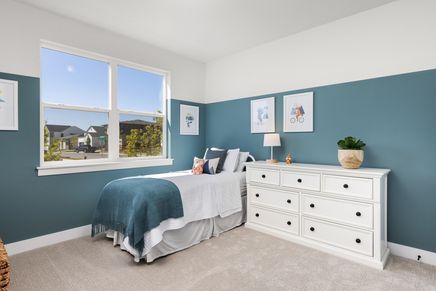 RainDance Festival 60s Model Bedroom