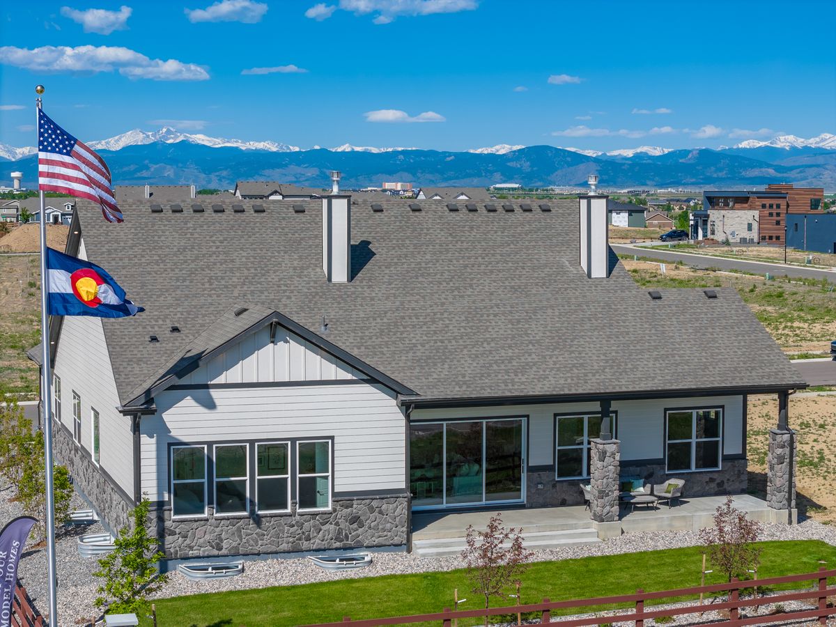 RainDance Festival 60s Model Exterior