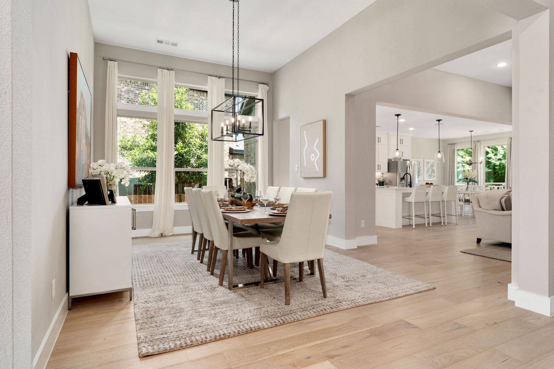 Plan 1685 Dining Room Representative Photo by American Legend Homes