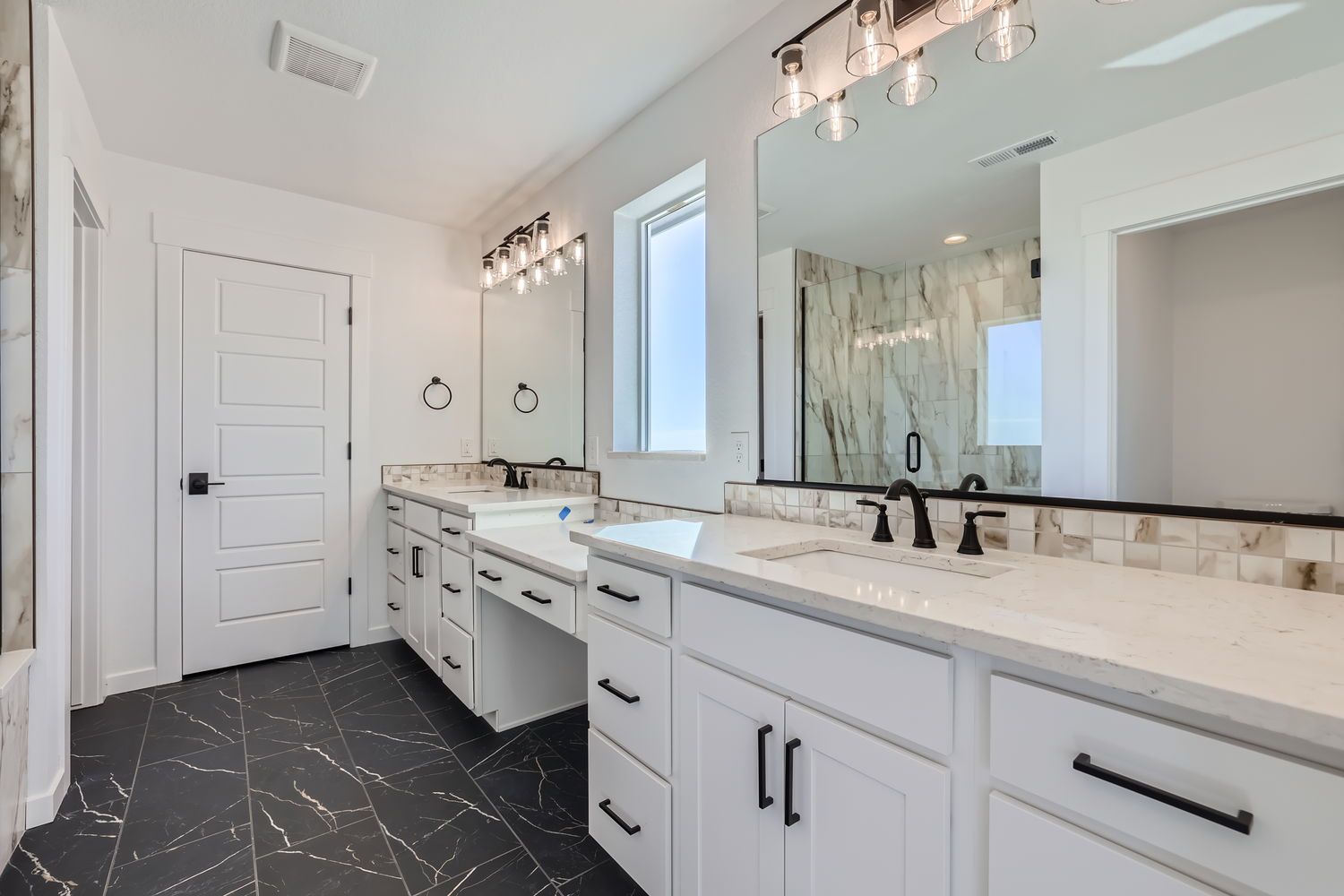 Plan C426 Main Bathroom Representative Photo