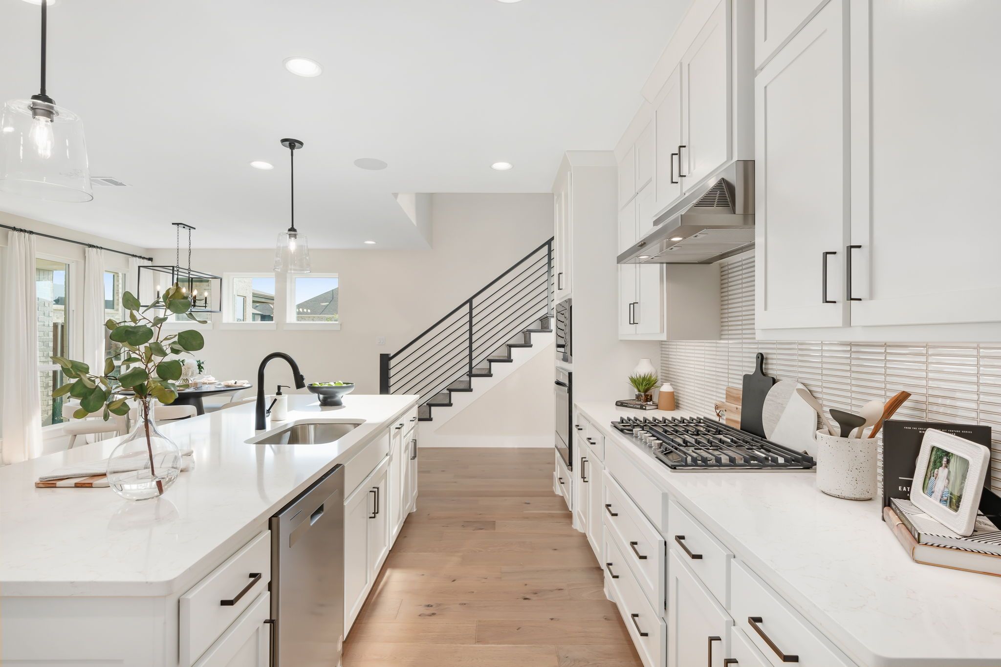 Castle Hills Northpointe Townhomes Kitchen by American Legend Homes