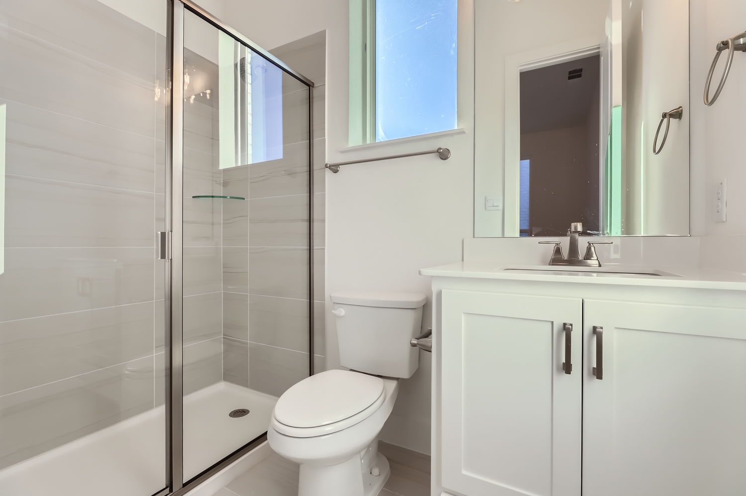 Plan 609 Secondary Bathroom Representative Photo