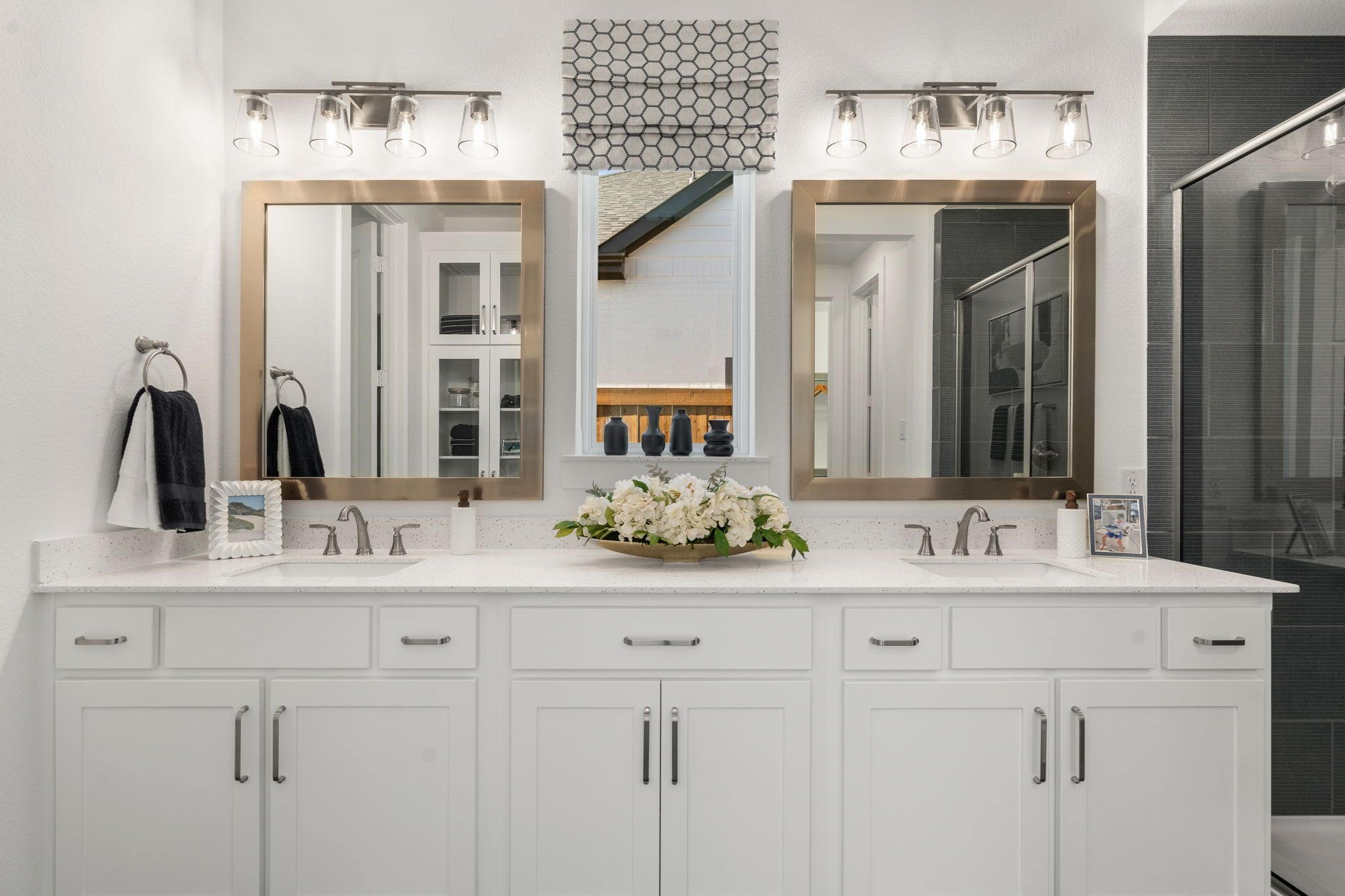 Hillstead Model Plan 1475 Main Bathroom