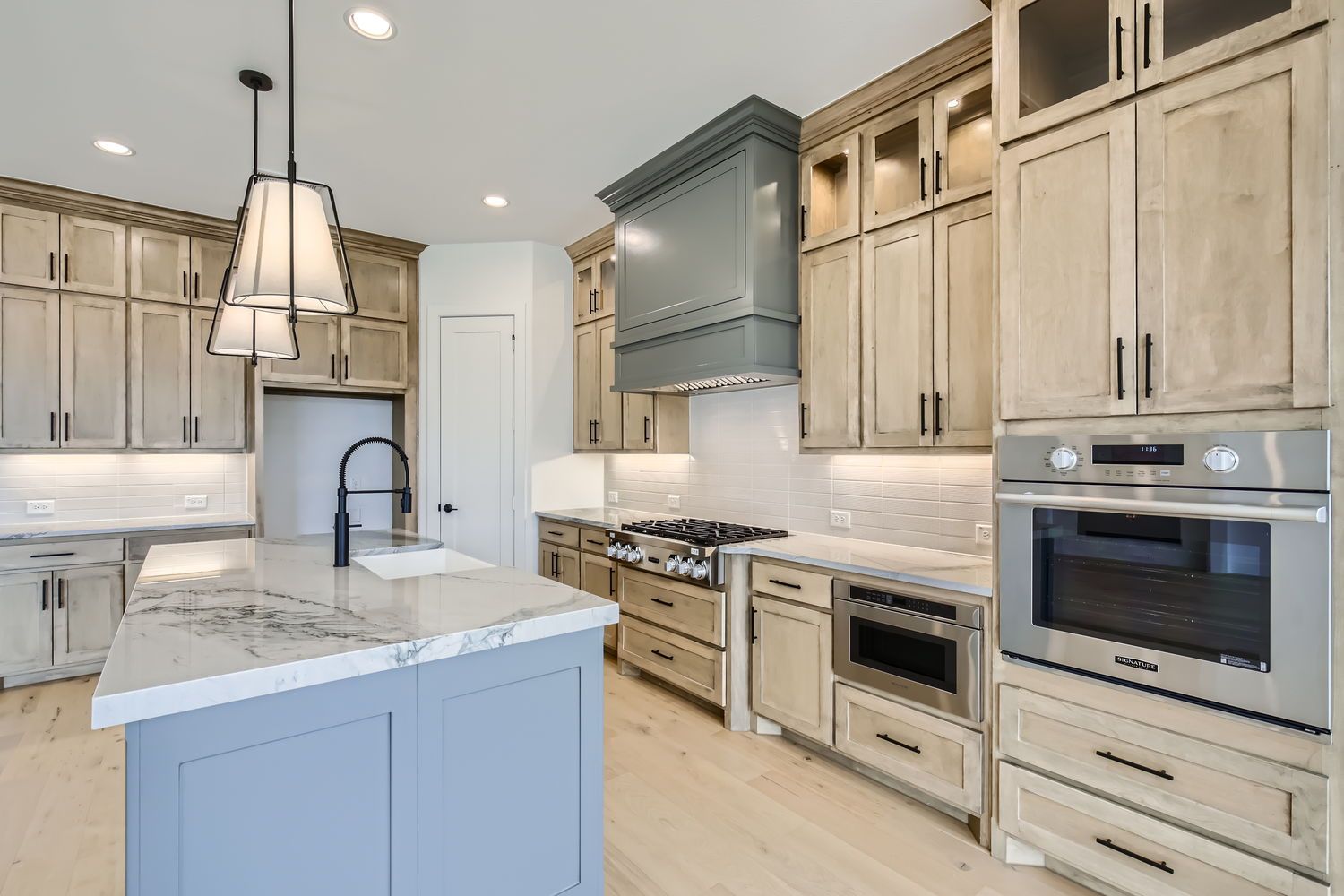 Plan 1623 Kitchen Representative Photo
