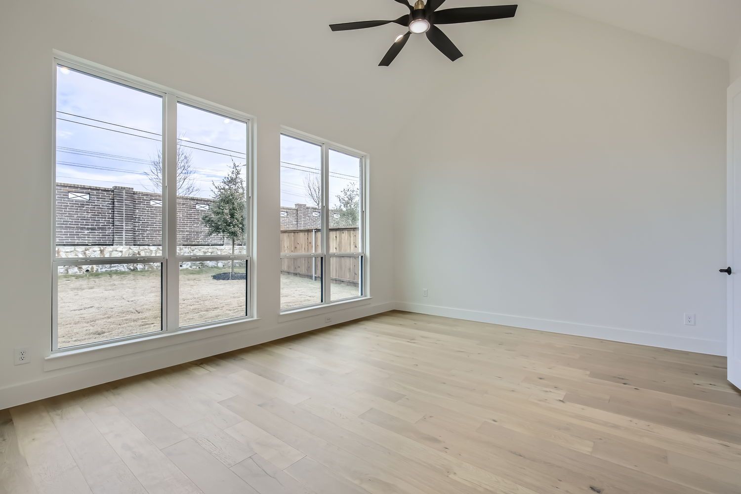 Plan 1623 Main Bedroom Representative Photo
