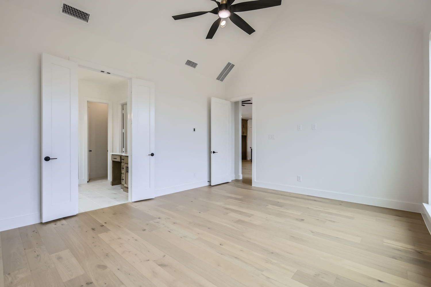 Plan 1623 Main Bedroom Representative Photo