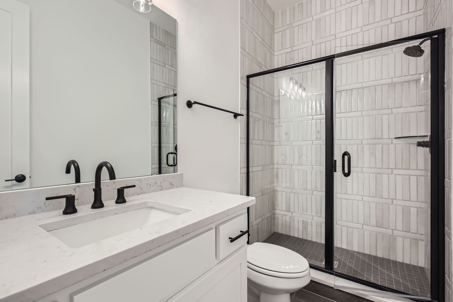 Plan 1623 Secondary Bathroom Representative Photo