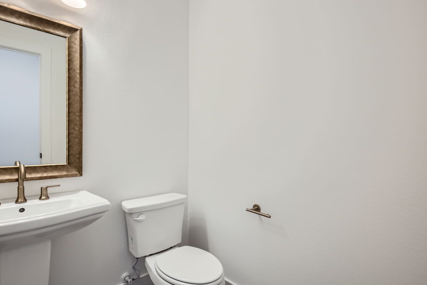 Plan 1623 Secondary Bathroom Representative Photo